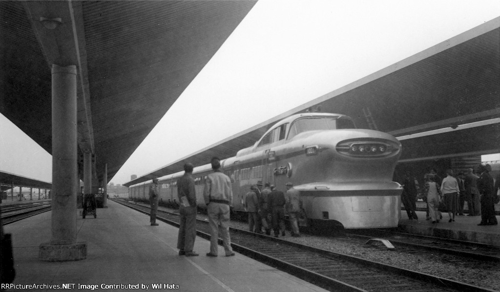 Aerotrain at Los Angeles